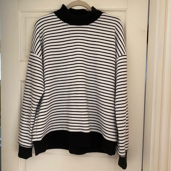 Evereve Black and White Striped Mock Neck Soft Brushed Fabric Top Size L - Picture 9 of 16